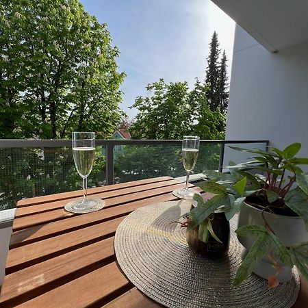 סלה W&D Living - Fewo Kleines Italien Mit Parkplatz Und Balkon מראה חיצוני תמונה